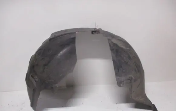 Ford Mustang VII Front wheel arch liner splash guards 8R33168563