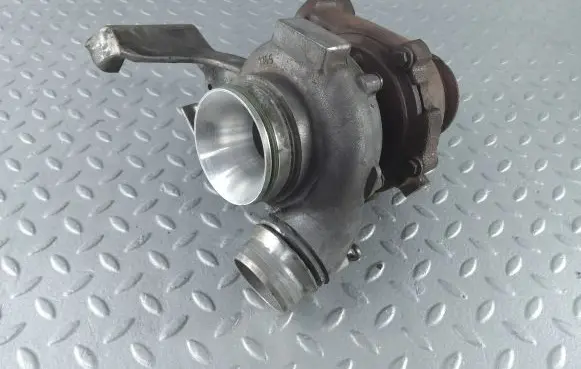 BMW 1 E81 E87 Turbo 11652433154 11657800595 2433154