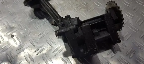 Renault Megane I Oil pump 7700599376