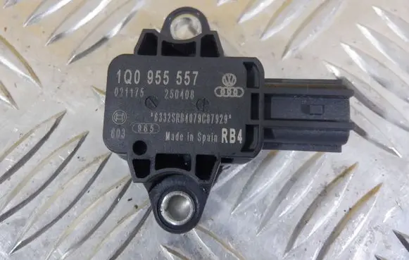 Volkswagen Eos Airbag deployment crash/impact sensor 1Q0955557