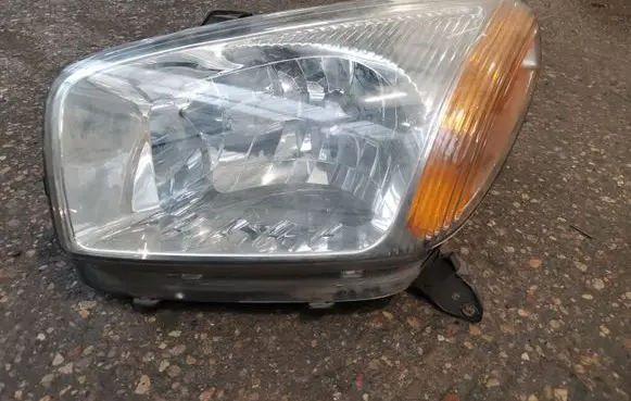 Toyota RAV 4 (XA20) Headlight/headlamp 8115042190