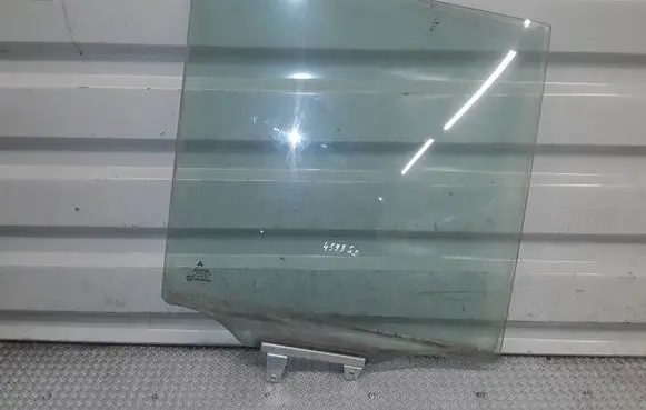Mitsubishi Pajero Pinin Rear door window glass