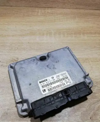 Opel Vectra B Engine control unit/module ECU 0281010271 24417196