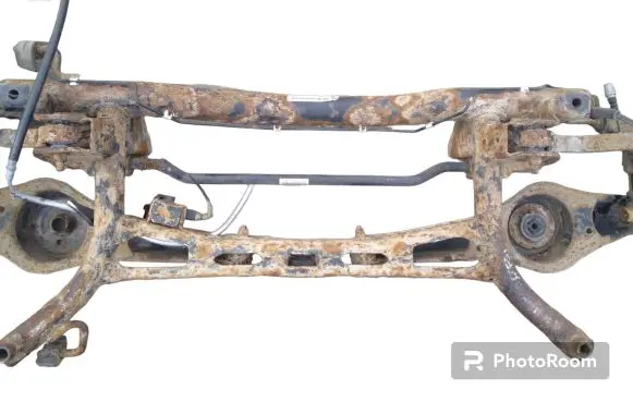 Volkswagen Golf V Rear axle beam 