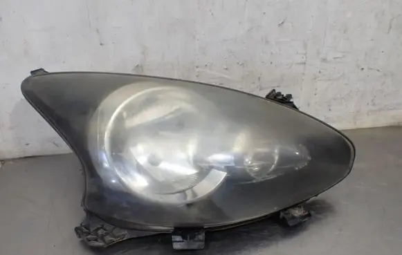 Toyota Aygo AB10 Headlight/headlamp 81110-0H010
