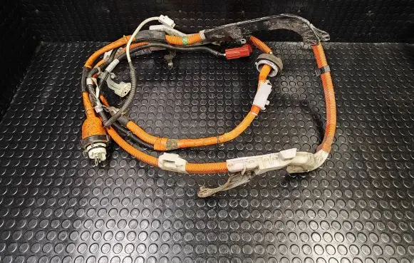 Toyota Prius (XW30) Positive cable (battery) 8216447080