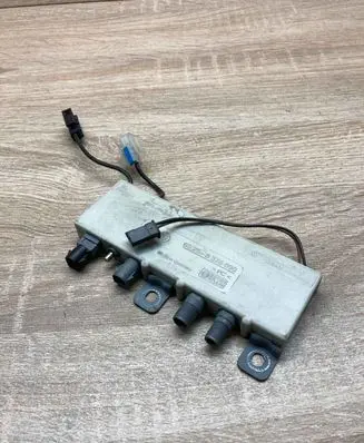 BMW 5 E39 Antenna control unit 8378090