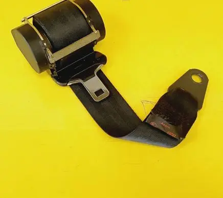 Peugeot 206 CC Rear seatbelt 049081
