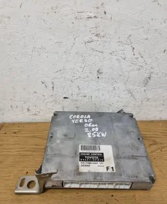 Toyota Corolla Verso AR10 Engine control unit/module 896610F010