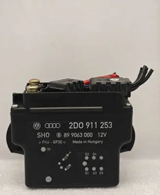 Volkswagen II LT Glow plug pre-heat relay 2D0911253 899063000