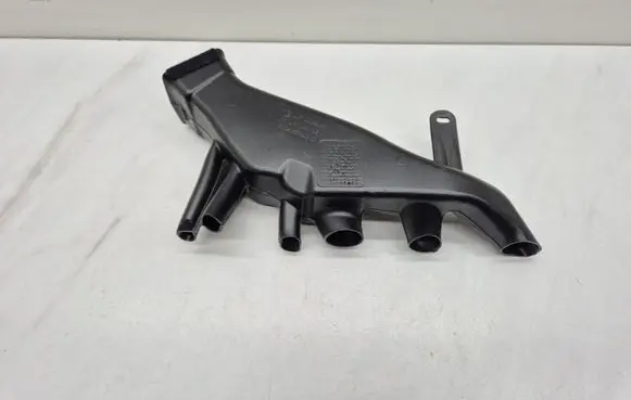 Audi Q3 8U Cabin air duct channel 5M1819152