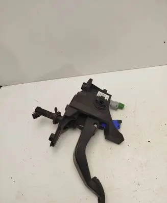 Renault Twingo III Clutch pedal 465030341R 7PPP303410 142686088