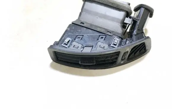 KIA Ceed Dash center air vent grill 97491h000