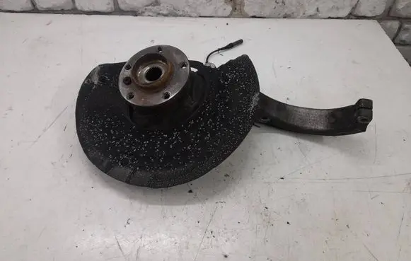 BMW X5 E70 Front wheel hub 6773784