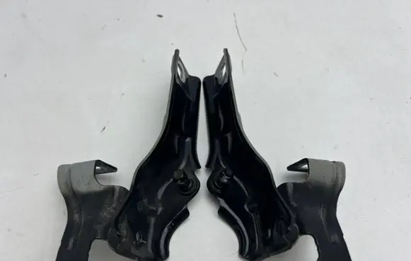 Mini Clubman F54 Fender mounting bracket MINIF54MOCSUL1