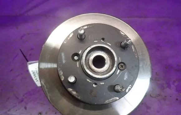 Suzuki Swift Cultus Front wheel hub spindle knuckle