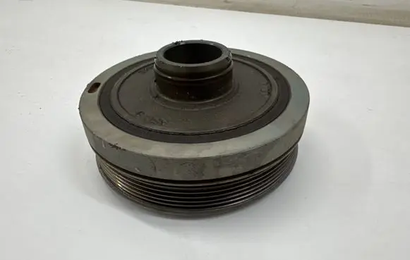 BMW 3 G20 G21 Crankshaft pulley 8638446