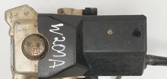 Mercedes-Benz 190 W201 ABS Pump 0265200043