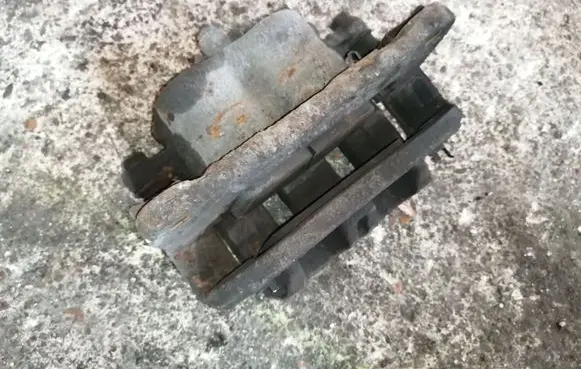 Subaru Outback Front brake caliper