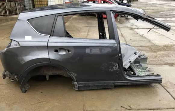Toyota RAV 4 (XA40) Front quarter panel 