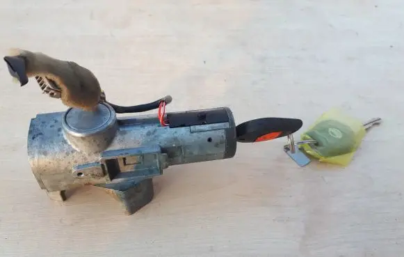 Nissan Juke I F15 Ignition lock D8700ED600