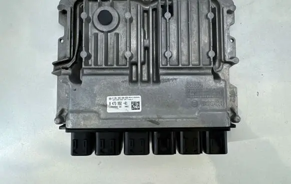 BMW 5 G30 G31 G38 Engine control unit/module 8473992