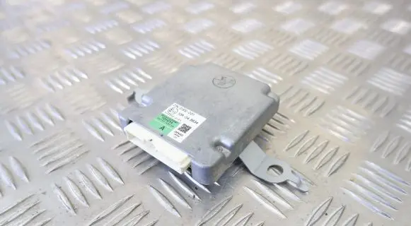 Lexus RX 450H Other control units/modules 8815048230