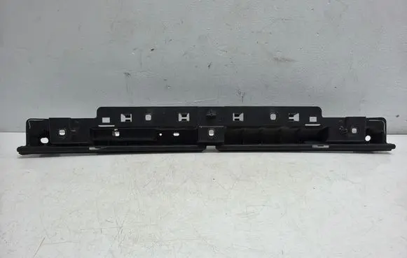 Opel Vivaro Rear bumper mounting bracket 9811088680