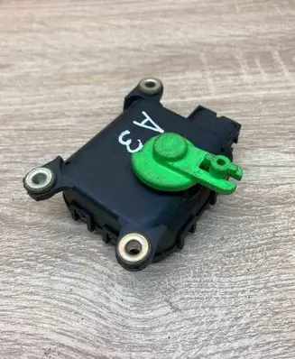 Audi A3 S3 8L Air flap motor/actuator 1J1907511D 0132801209