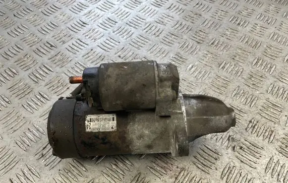 Subaru Impreza I Starter motor 23300AA390
