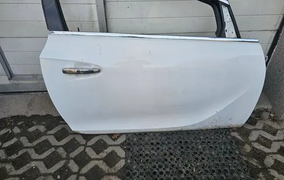 Opel Astra J Front door 