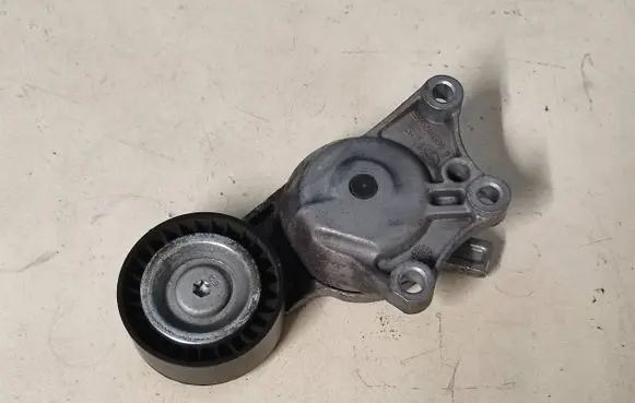 Peugeot 508 Alternator belt tensioner 9824830480