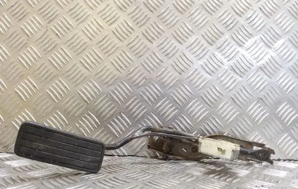 Subaru Legacy Accelerator throttle pedal