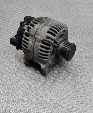 Volkswagen Golf VI Generator/alternator 03L903023 0124525187