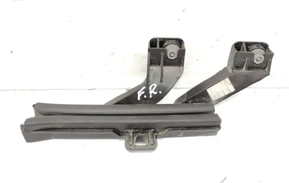 Peugeot 308 Front door windshield rail 9802147980