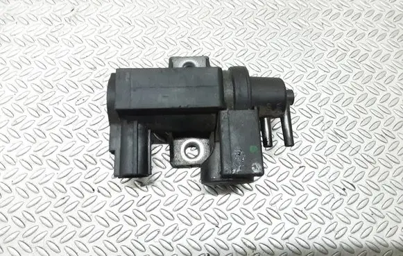 Toyota RAV 4 (XA30) Turbo solenoid valve 58190R011