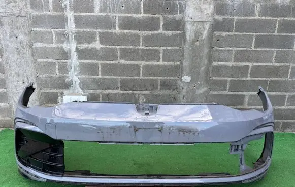 Volkswagen Golf VIII Front bumper 