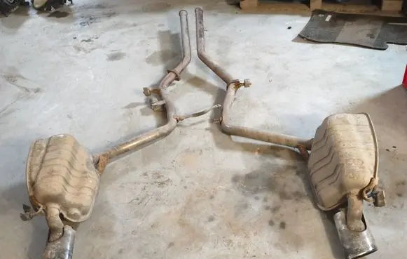 Mercedes-Benz E W211 Muffler/silencer 2114910200 2114911000