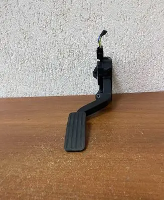 Land Rover Discovery 5 Accelerator throttle pedal GK529F836BA 705