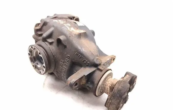 BMW 3 E90 E91 Rear differential 7598855