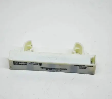 Renault Zoe Aerial antenna amplifier 285906352R A2C53437537