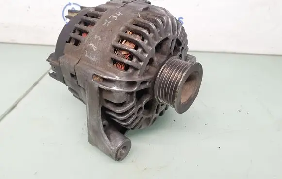 BMW X3 E83 Generator/alternator 7800308 12317800308
