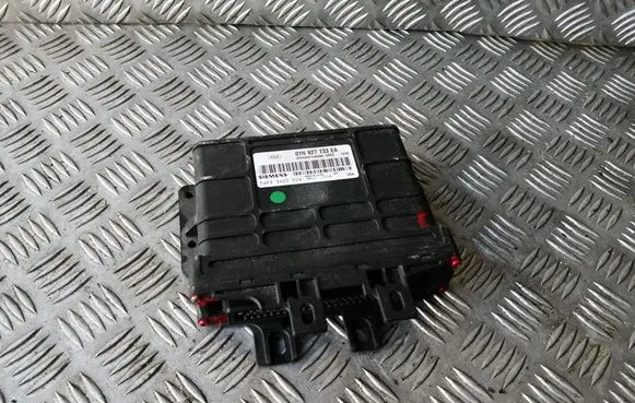 Audi A4 S4 B5 8D Gearbox control unit/module 01N927733EA 5WK33400K04