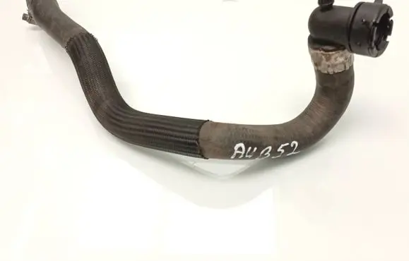 Coolant pipe/hose