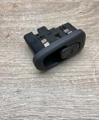 Volvo S70 V70 V70 XC Electric window control switch 03458518