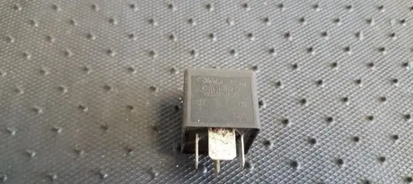 Ford Mondeo MK I Other relay 93BG14N089CA V23136-J4-X1