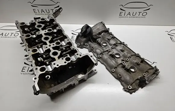 Mercedes-Benz CLS C219 Engine head R2720162301 A2720160105