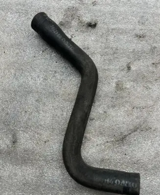 Volvo V70 Engine coolant pipe/hose 09475844
