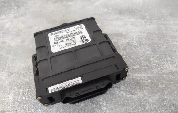 Volkswagen Touareg I Gearbox control unit/module 09D927750DQ