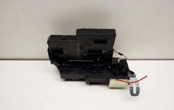 Mercedes-Benz E W212 Fuse module A2129060805